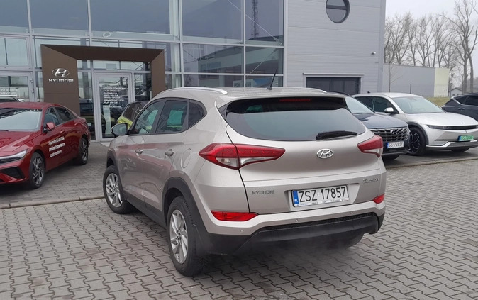 Hyundai Tucson cena 69900 przebieg: 120000, rok produkcji 2016 z Słupsk małe 172